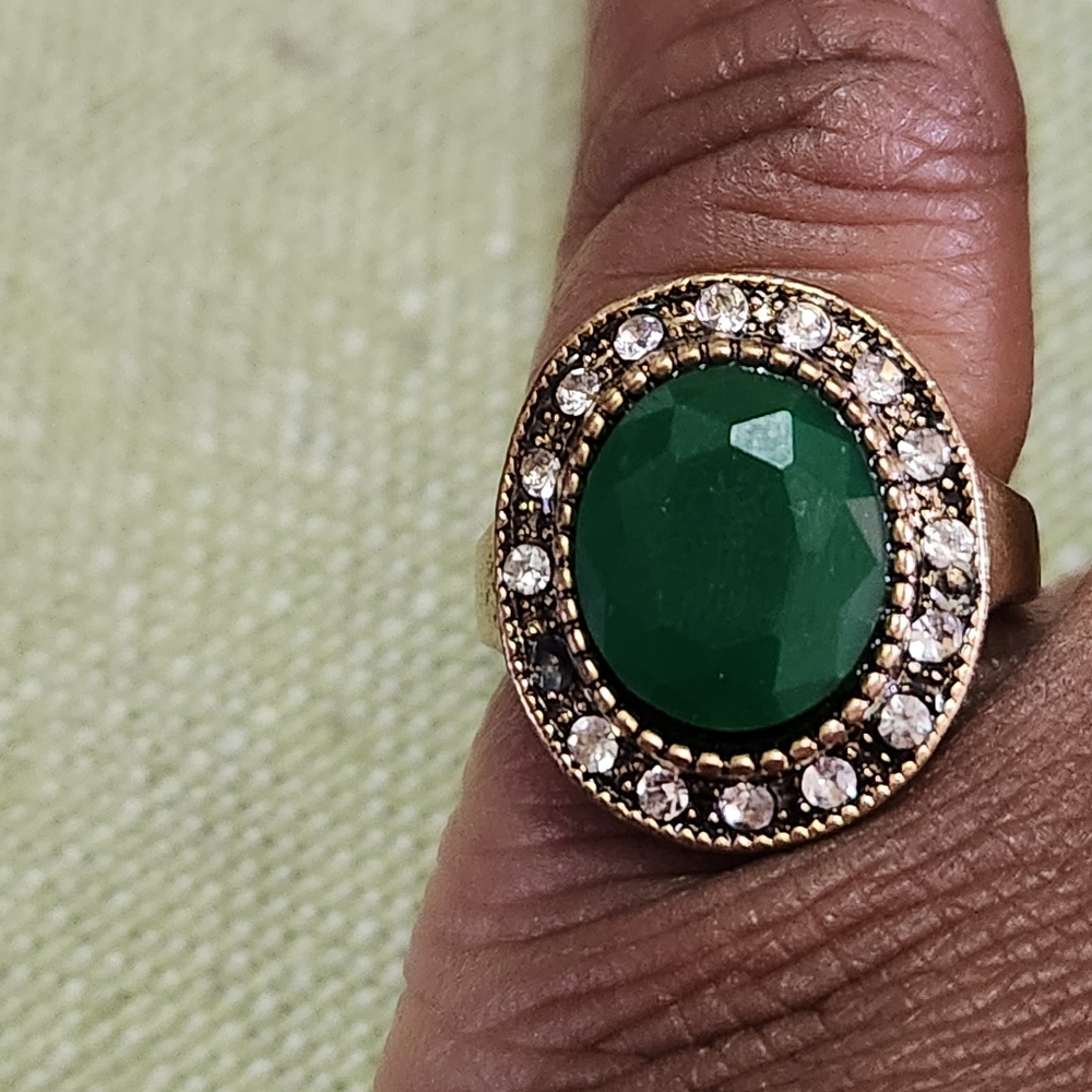 Size 7 fantasy ring